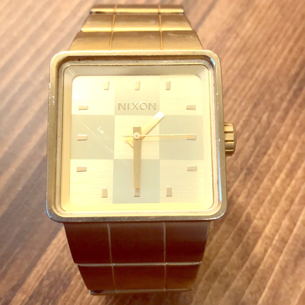 ⌚️Gold Nixon Watch⌚️